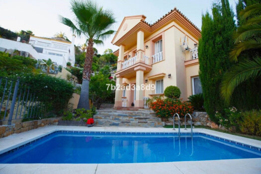 3 Bed Detached Villa for sale in Istan, Costa del Sol
