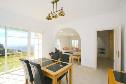 3 Bed Detached Villa for sale in Valtocado, Costa del Sol