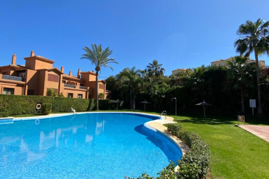 3 Bed Penthouse Apartment for sale in Atalaya, Costa del Sol