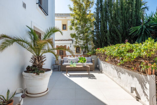 5 Bed Detached Villa for sale in Estepona, Costa del Sol