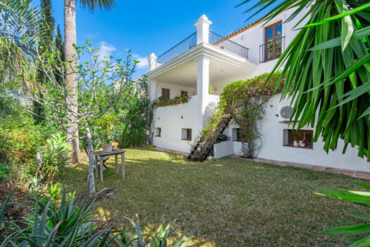 5 Bed Detached Villa for sale in Estepona, Costa del Sol