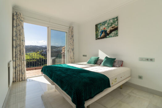 3 Bed Terraced Townhouse for sale in Benahavis, Costa del Sol