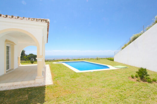 3 Bed Detached Villa for sale in Valtocado, Costa del Sol