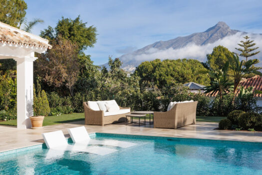 5 Bed Detached Villa for sale in Nueva Andalucia, Costa del Sol