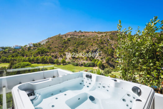 6 Bed Detached Villa for sale in La Quinta, Costa del Sol