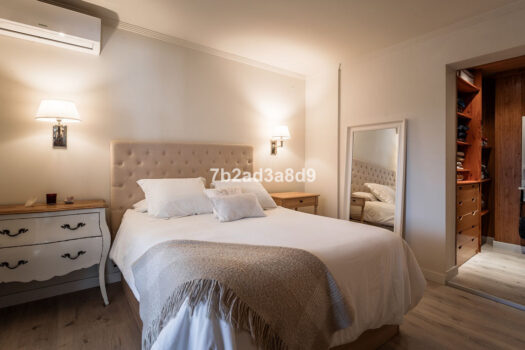 4 Bed Detached Villa for sale in Nueva Andalucia, Costa del Sol