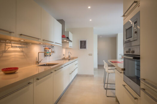 2 Bed Penthouse Apartment for sale in Altos de los Monteros, Costa del Sol