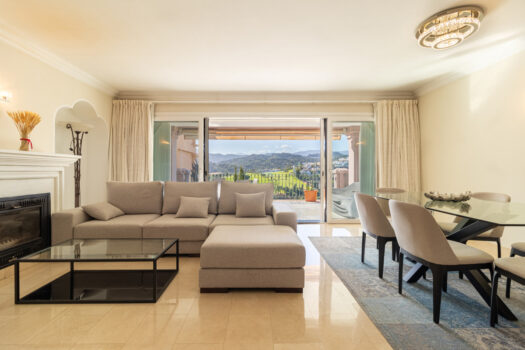 3 Bed Terraced Townhouse for sale in Benahavis, Costa del Sol