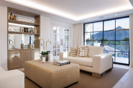 5 Bed Detached Villa for sale in Nueva Andalucia, Costa del Sol