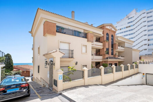 2 Bed Ground Floor Apartment for sale in Benalmadena Costa, Costa del Sol