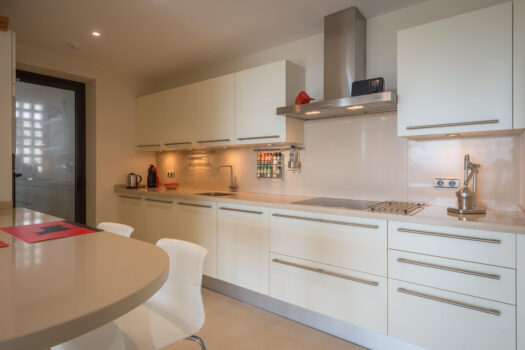 2 Bed Penthouse Apartment for sale in Altos de los Monteros, Costa del Sol