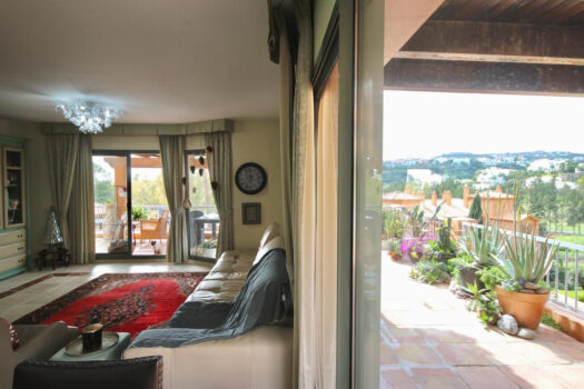 3 Bed Penthouse Apartment for sale in Atalaya, Costa del Sol