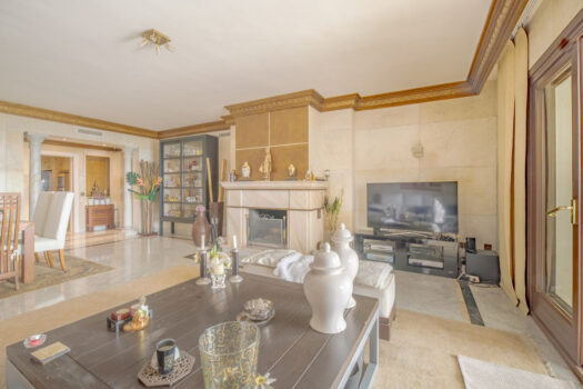 3 Bed Ground Floor Apartment for sale in The Golden Mile, Costa del Sol