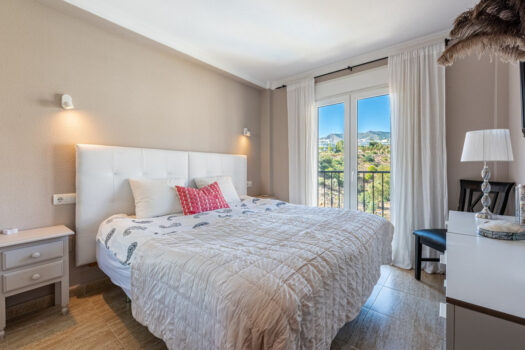 2 Bed Penthouse Apartment for sale in Benalmadena Costa, Costa del Sol