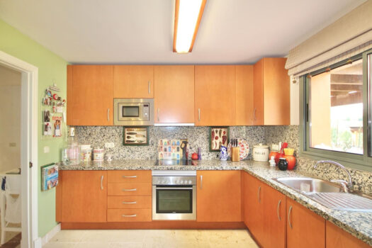 3 Bed Penthouse Apartment for sale in Atalaya, Costa del Sol