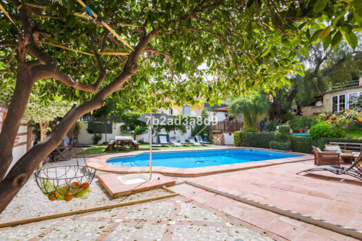 4 Bed Detached Villa for sale in Nueva Andalucia, Costa del Sol