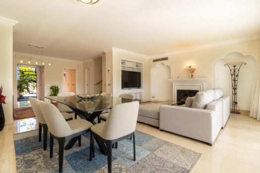 3 Bed Terraced Townhouse for sale in Benahavis, Costa del Sol