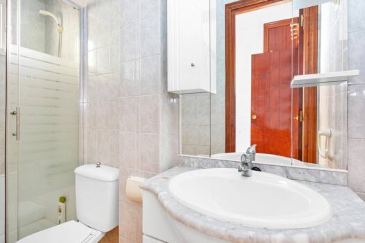 Opportunity in La Mata ground floor with 1 bedroom plot