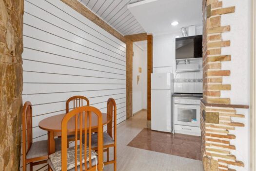 Apartment just a 9-minute walk from Playa del Cura!