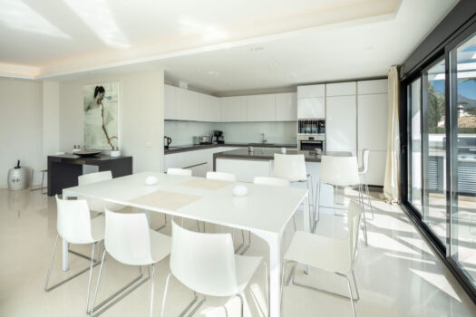 Samostatná vila – 5 ložnic – Nueva Andalucia