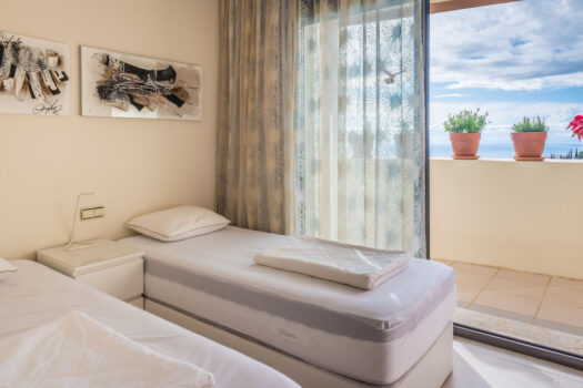 2 Bed Penthouse Apartment for sale in Altos de los Monteros, Costa del Sol