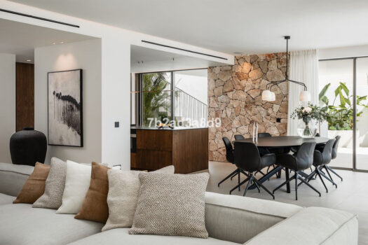 6 Bed Detached Villa for sale in La Quinta, Costa del Sol