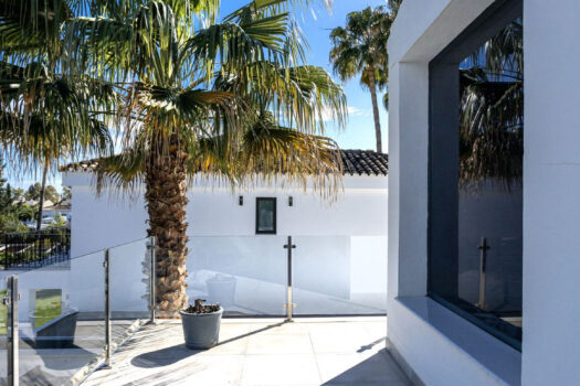 Samostatná vila – 4 ložnice – Nueva Andalucia