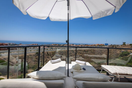 2 Bed Middle Floor Apartment for sale in Riviera del Sol, Costa del Sol