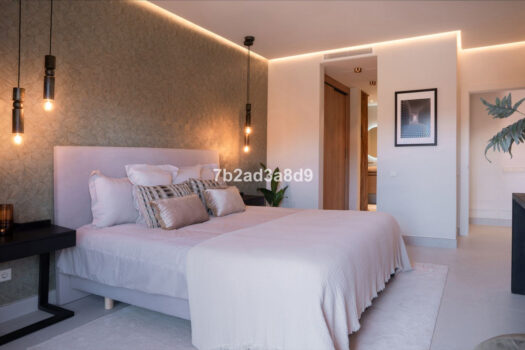 3 Bed Middle Floor Apartment for sale in New Golden Mile, Costa del Sol