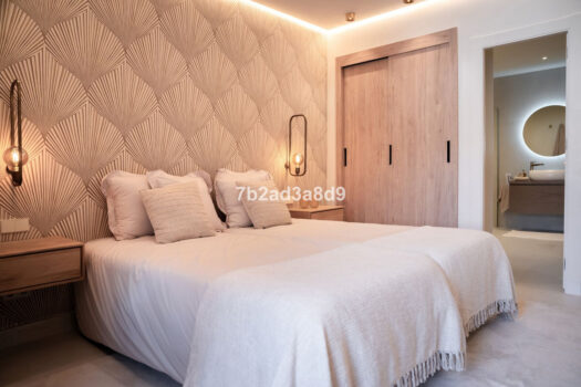 3 Bed Middle Floor Apartment for sale in New Golden Mile, Costa del Sol