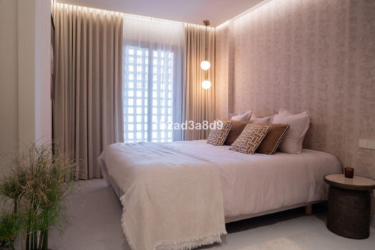 3 Bed Middle Floor Apartment for sale in New Golden Mile, Costa del Sol