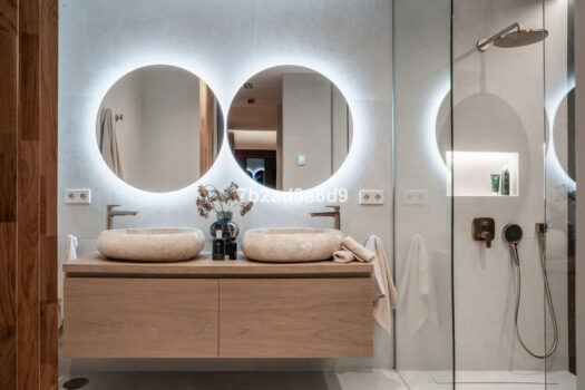 3 Bed Middle Floor Apartment for sale in New Golden Mile, Costa del Sol