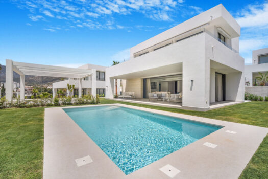 6 Bed Detached Villa for sale in Marbella, Costa del Sol