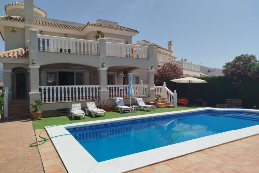 Samostatná vila – 4 ložnice – Mijas Costa