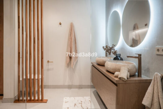 3 Bed Middle Floor Apartment for sale in New Golden Mile, Costa del Sol