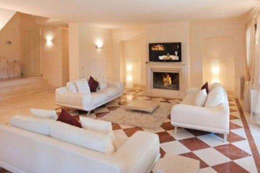4 Bed Detached Villa for sale in Selwo, Costa del Sol