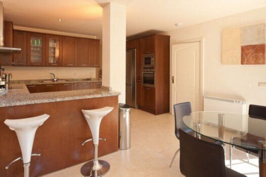 4 Bed Detached Villa for sale in Selwo, Costa del Sol