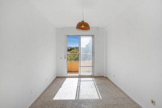 Opportunity at an unbeatable price! Your South home a stone’s throw from the dunes and the sea