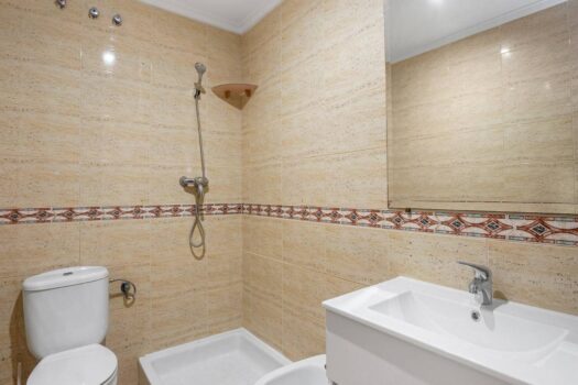 Fantastic Penthouse with Large Terrace and Clear Views Garage and community pool in Torrevieja