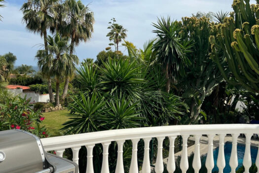 6 Bed Detached Villa for sale in Rio Real, Costa del Sol