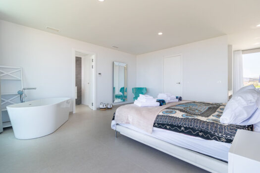 4 Bed Detached Villa for sale in Manilva, Costa del Sol