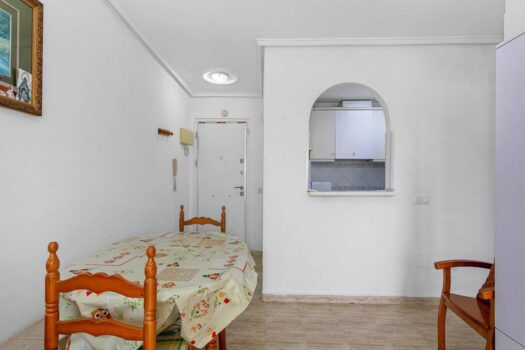 Opportunity for 3 bedrooms with pool and green areas