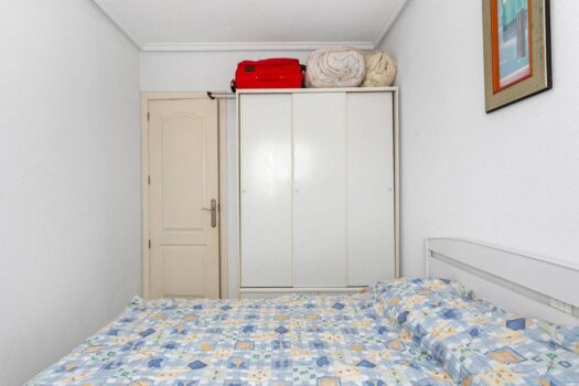 Opportunity for 3 bedrooms with pool and green areas