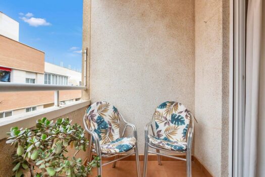 Apartment with pool and two bedrooms in Torrevieja