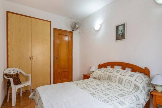 Apartment with pool and two bedrooms in Torrevieja