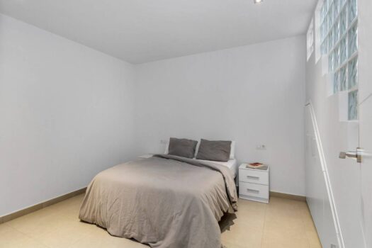 Nádherná samostatná vila s bazénem!!