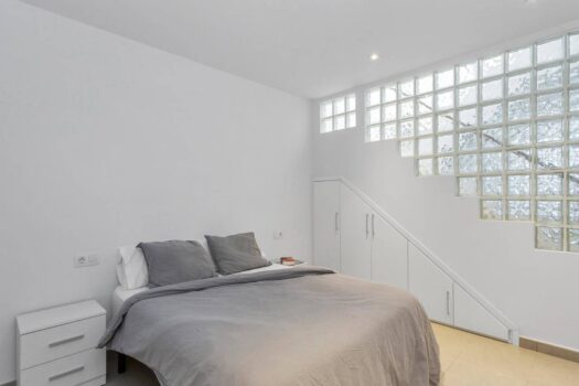 Nádherná samostatná vila s bazénem!!