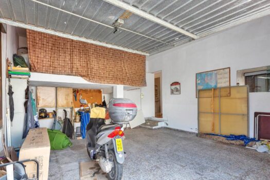 Nabízíme Vám k prodeji nádhernou samostatně stojící vilu v prestižní oblasti Nueva Torrevieja.