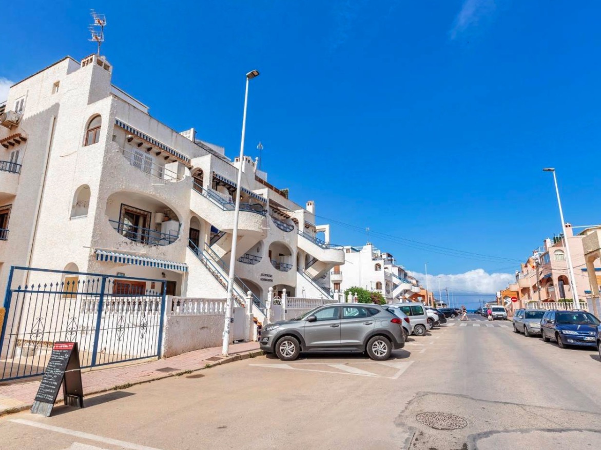 Prodej apartmánu v řadovém domě 4+k.k. La Mata, Torrevieja.