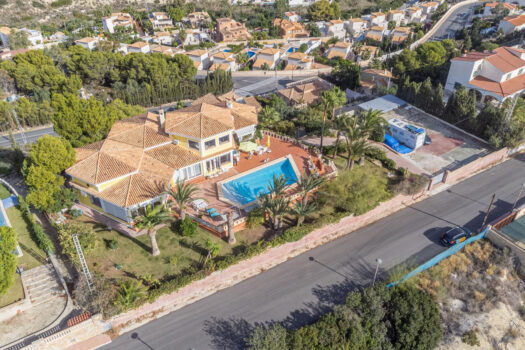 Samostatná vila – 5 ložnic – Alicante